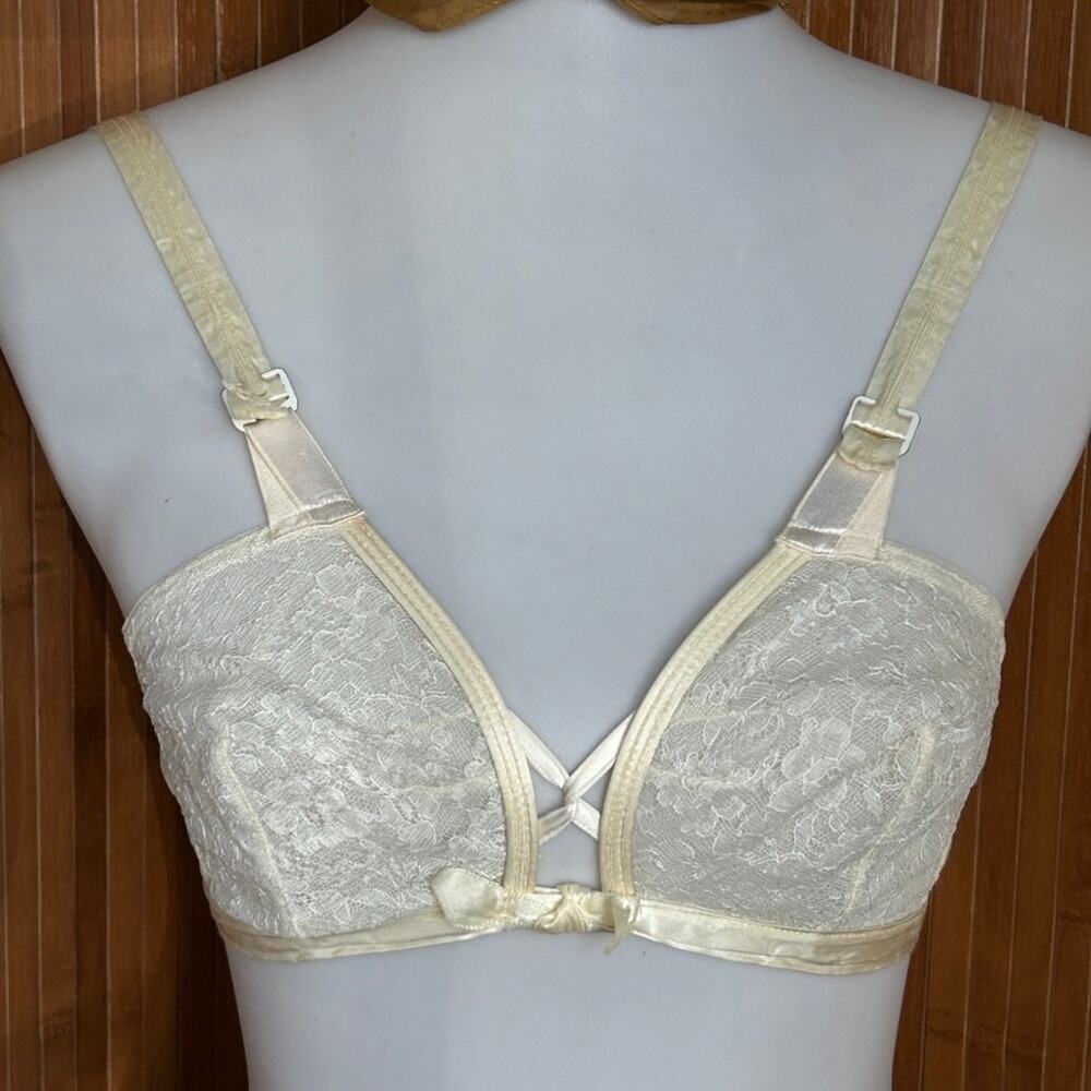 Vintage 1950s Fantasy Lingerie Satin Lace Bra Ivory 34A